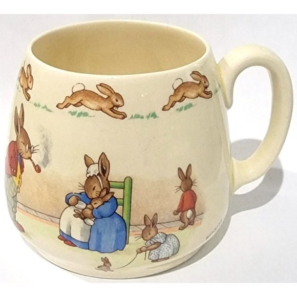Royal Doulton Bunnykins Feeding the Baby one-handle DON MUG cup